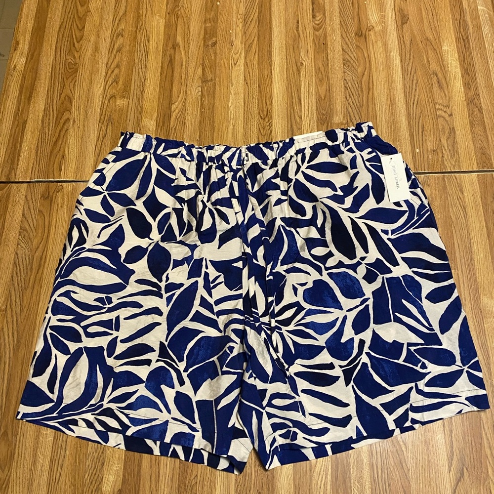 Soho Apparel Navy Leaf Pattern Women's Shorts